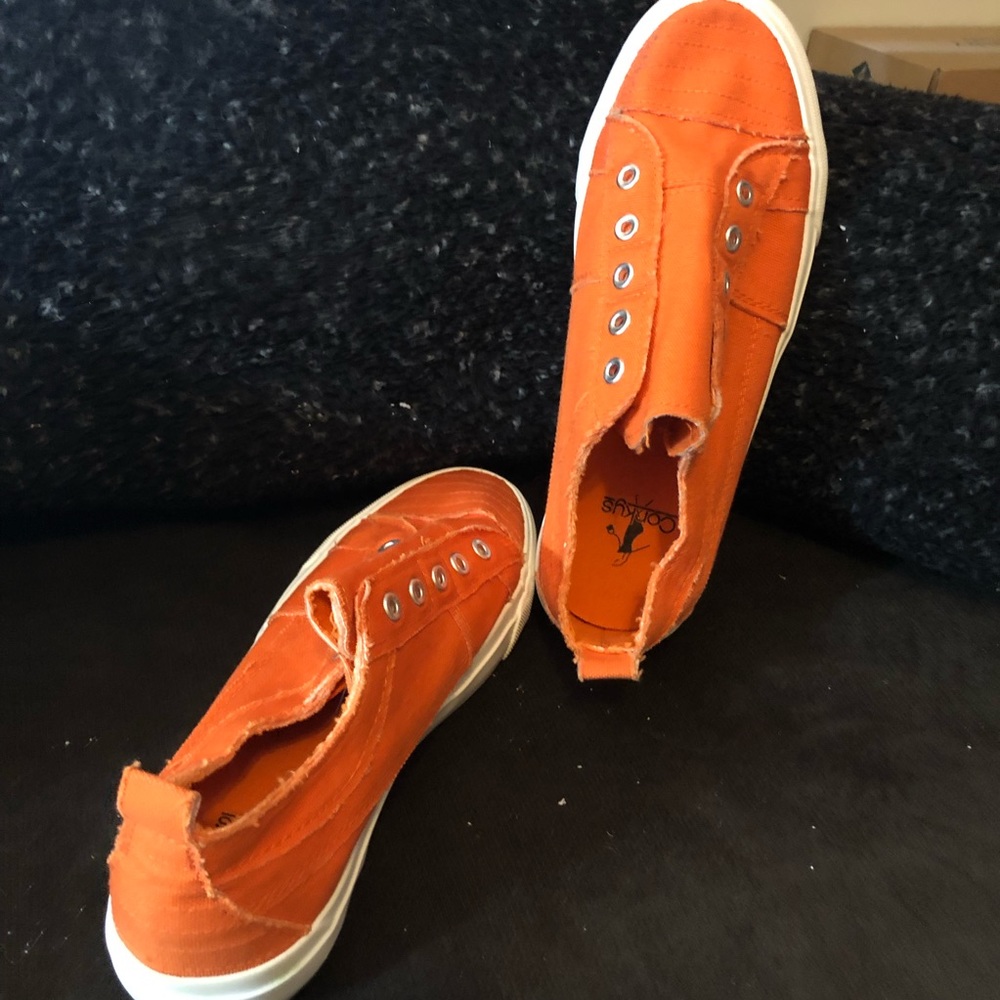 Blowfish canvas sneakers